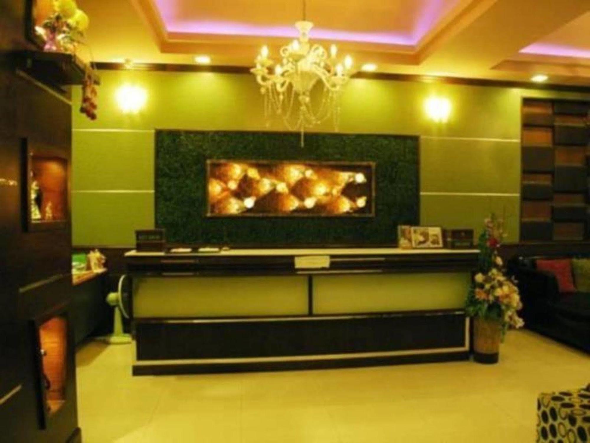 A Mansion Hotel Krabi town Buitenkant foto